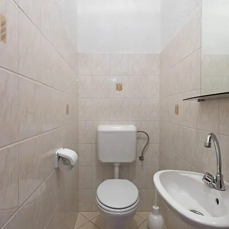 Cozy Alexandra For Relaxed Vacation Guest house Pula