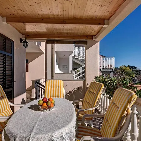 Vendégház Cozy Alexandra For Relaxed Vacation Póla