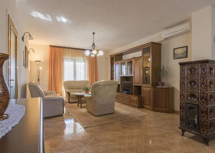 Guest house Cozy Alexandra For Relaxed Vacation